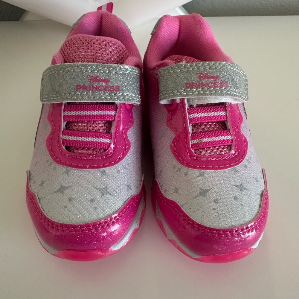 Disney Princess Lights on girl PinkSneakers - Picture 4 of 5